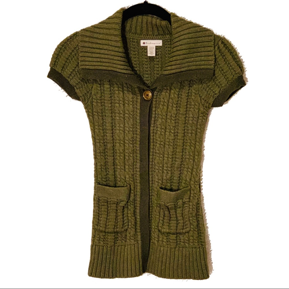 S/S Sweater in Olive Green: Size 7/8
